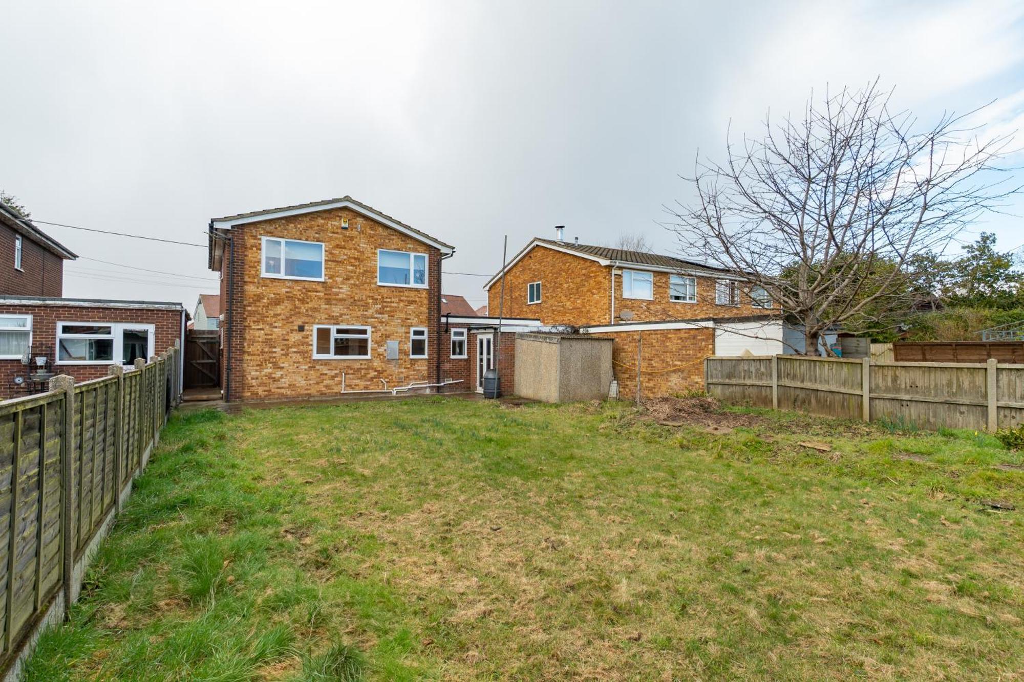 Stylish 4 Bedroom Spacious Retreat With Parking - Sleeps 10 - Families & Contractors Canterbury Exterior foto